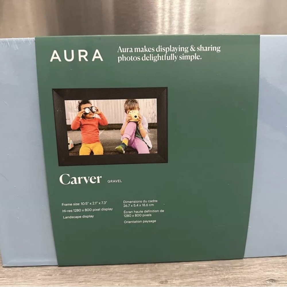 Aura Carver Digital Picture Frame
